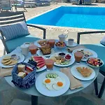 Agrabeli Paros Apart Otel 4*