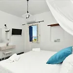 Apart Otel Agrabeli Paros 4*
